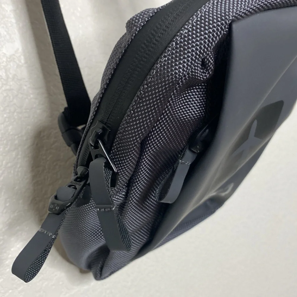 OGIO Stylish Black and Gray Men's Sling Bag NWOT